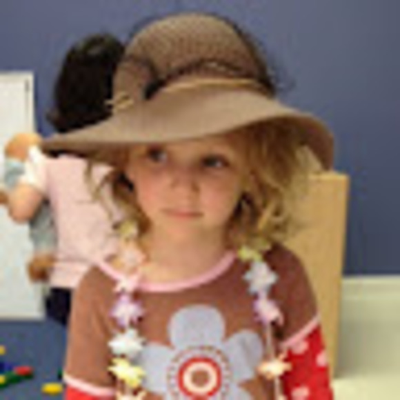 Meet your Posher, Justine - Picture 1 of 1